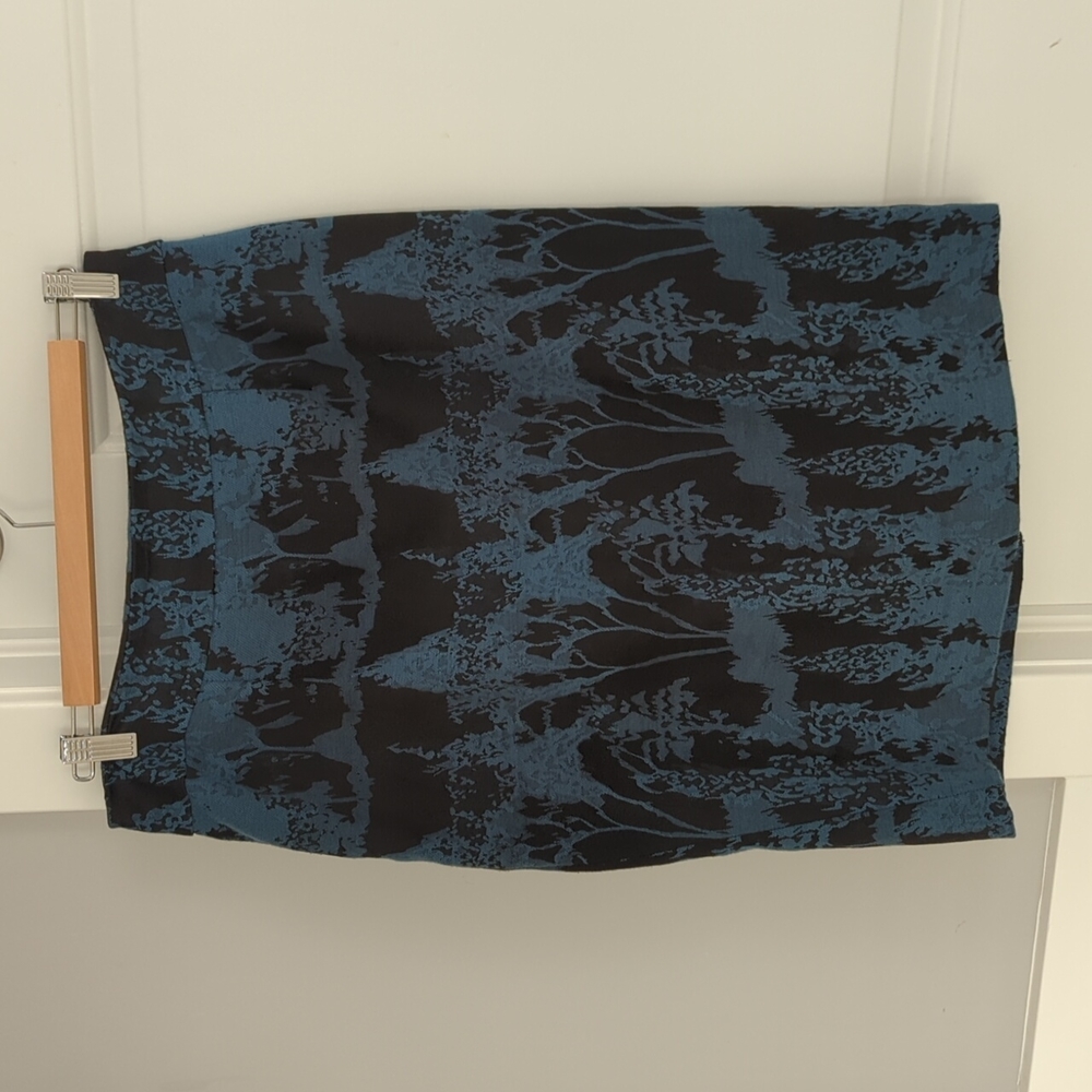 Ladies Skirt